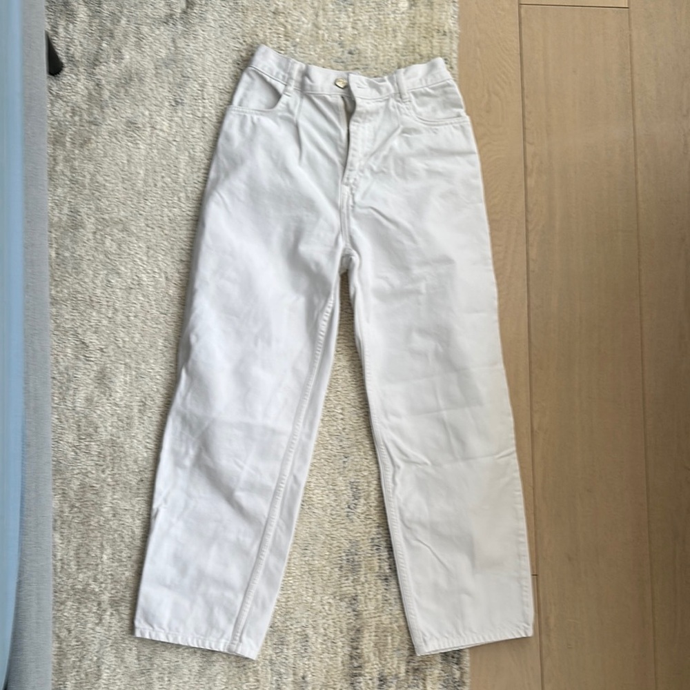 Zara White High-Waisted Jeans
